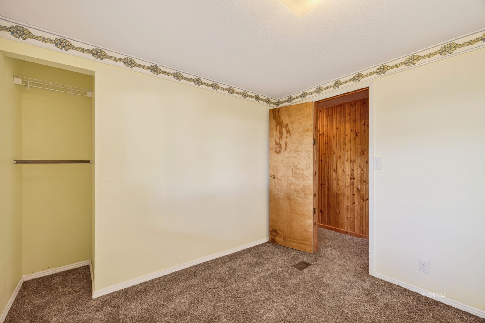 2611 N Canyon Road Property Photo 21
