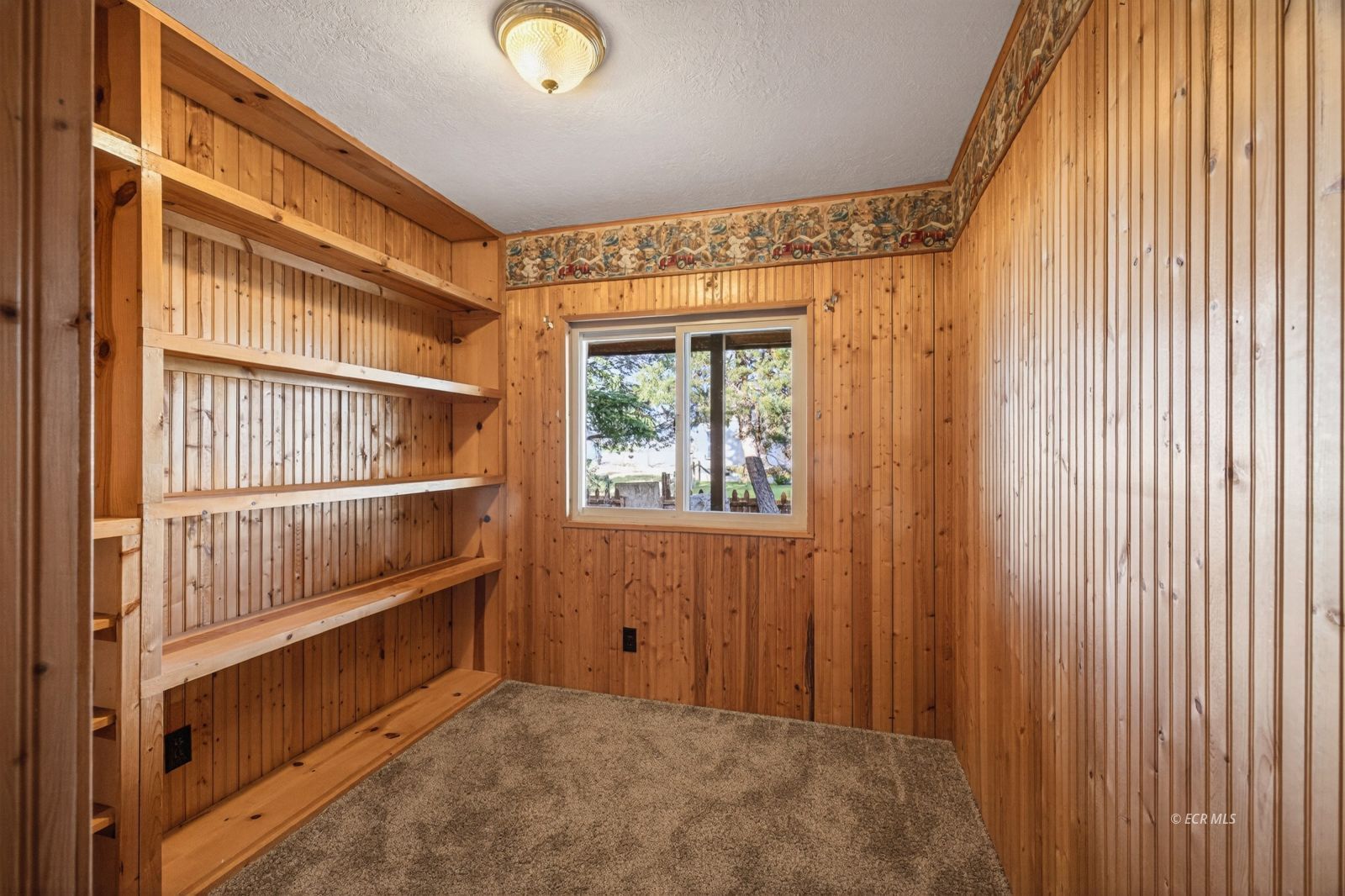2611 N Canyon Road Property Photo 22
