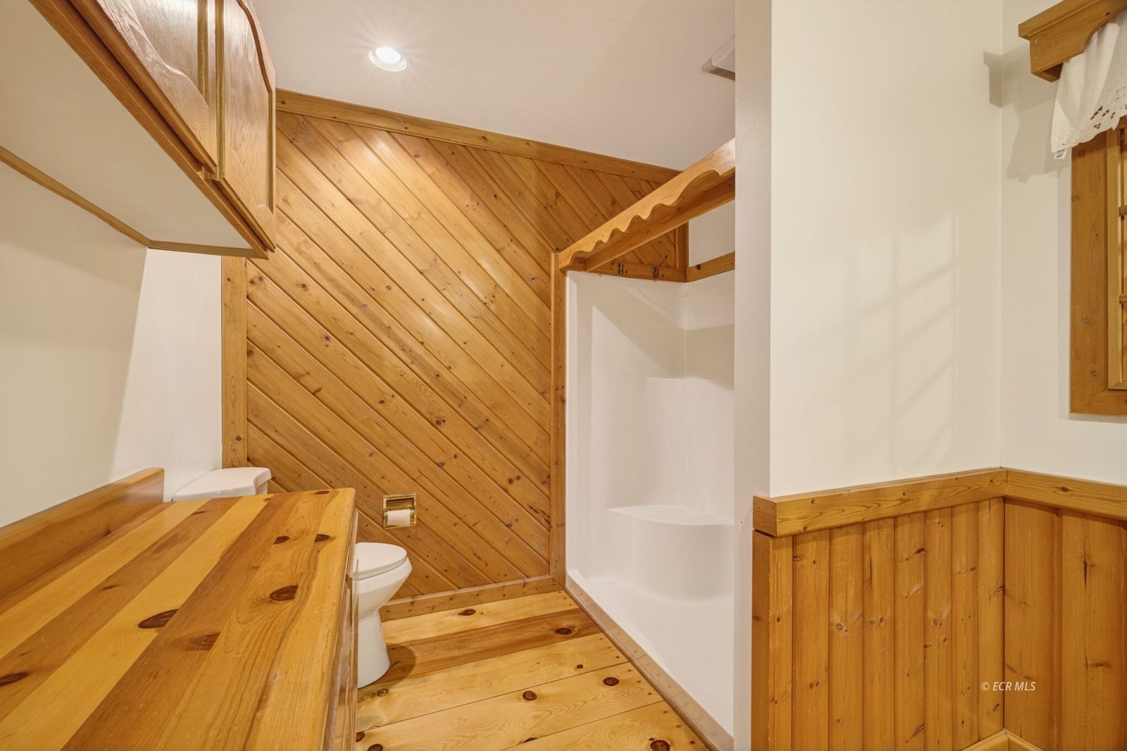 2611 N Canyon Road Property Photo 25