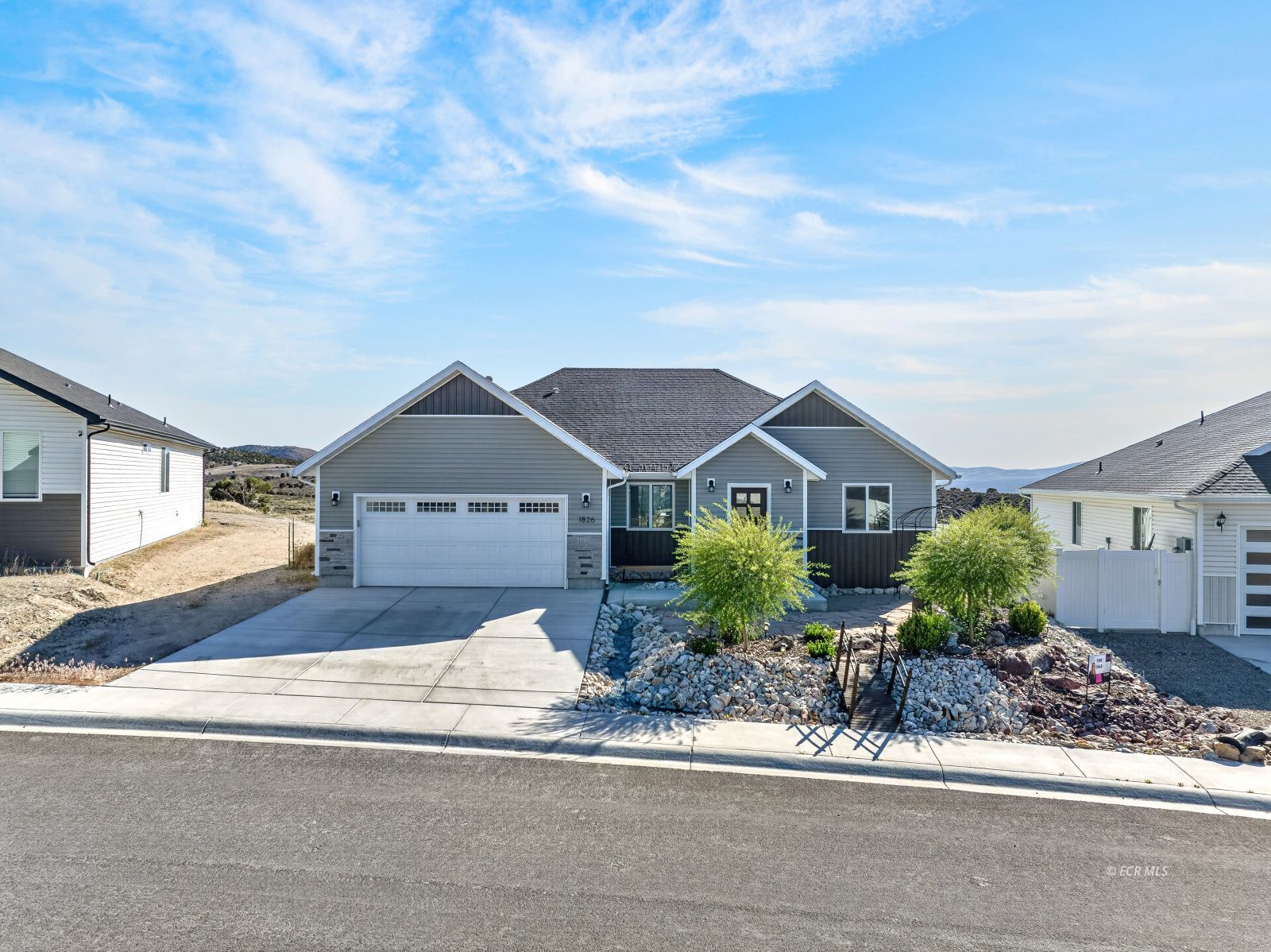 1826 Deerfield Way