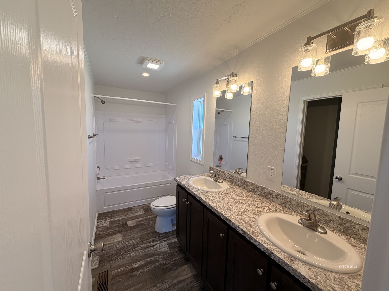 4539 Spear Street Property Photo 19