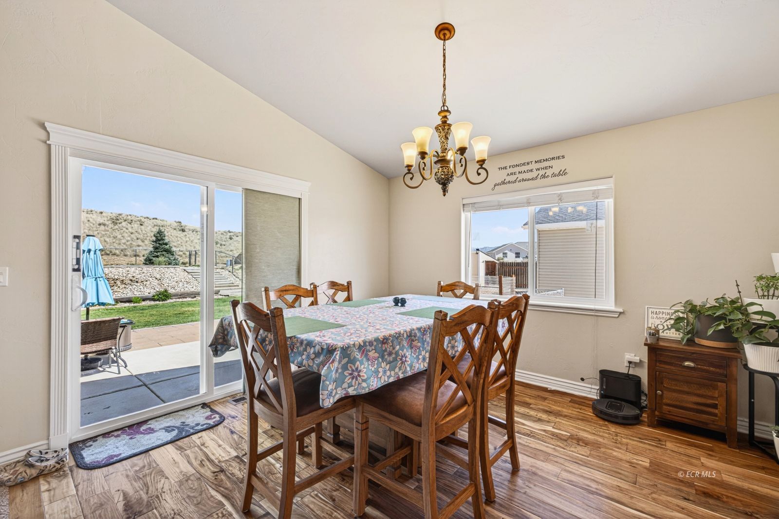 591 Shadybrook Drive Property Photo 8
