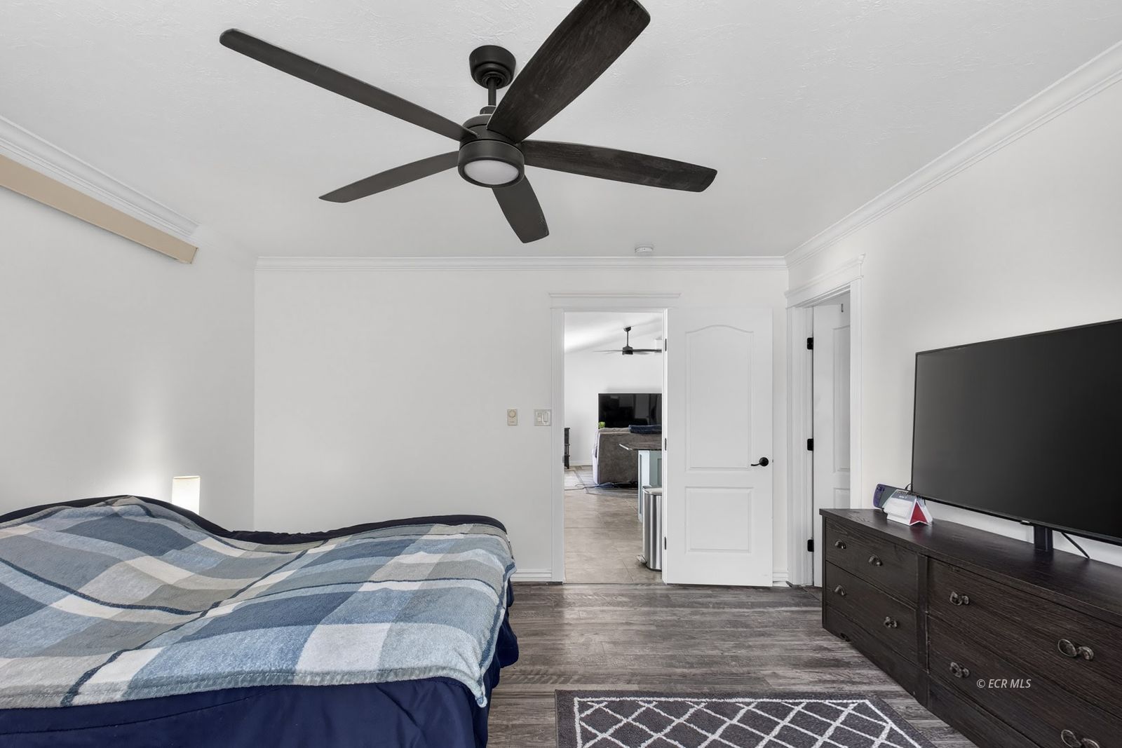 548 Blackstone Drive Property Photo 11