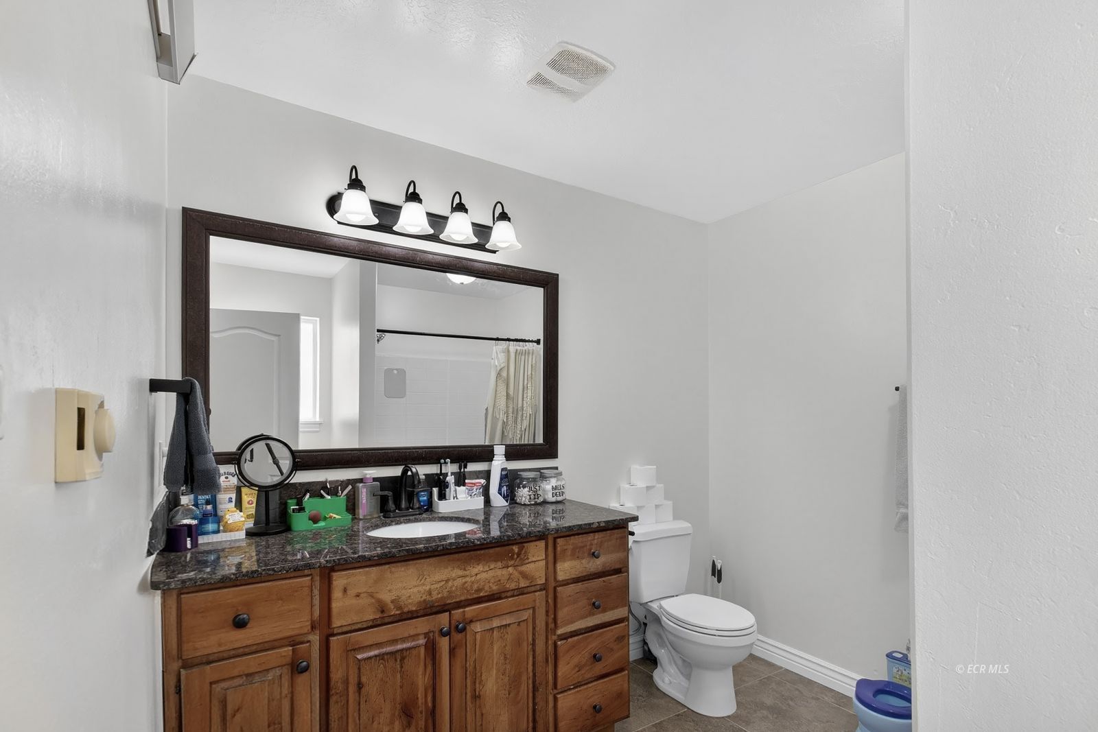 548 Blackstone Drive Property Photo 13
