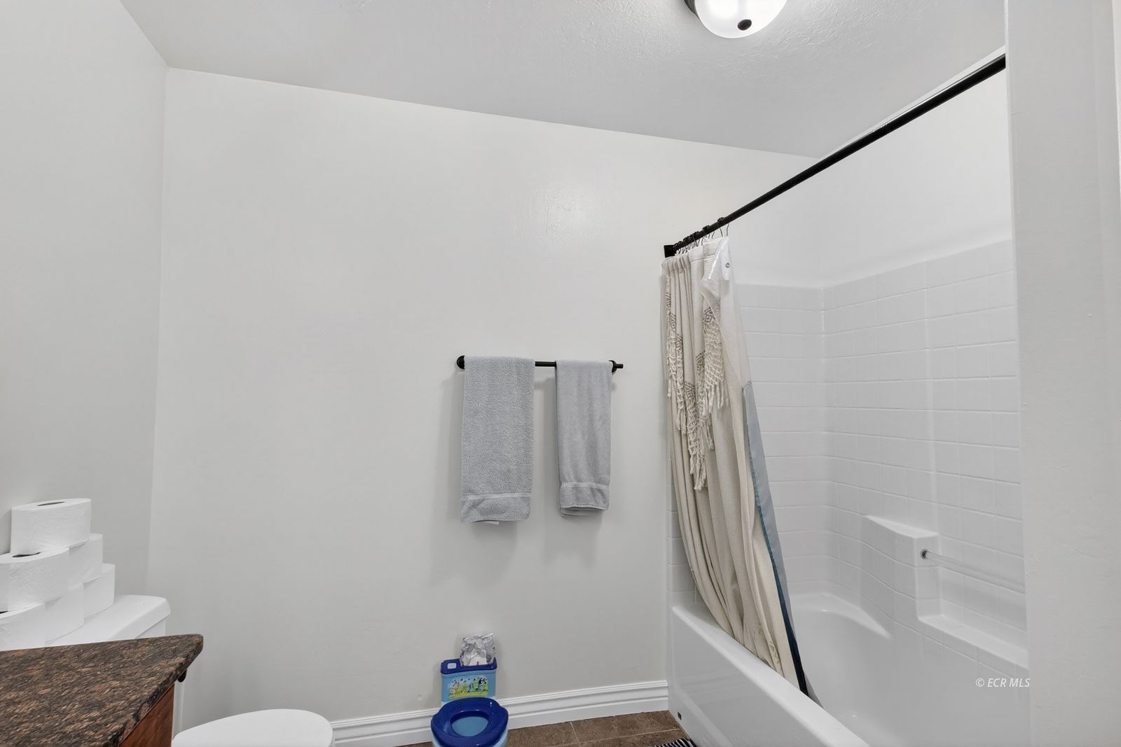 548 Blackstone Drive Property Photo 14