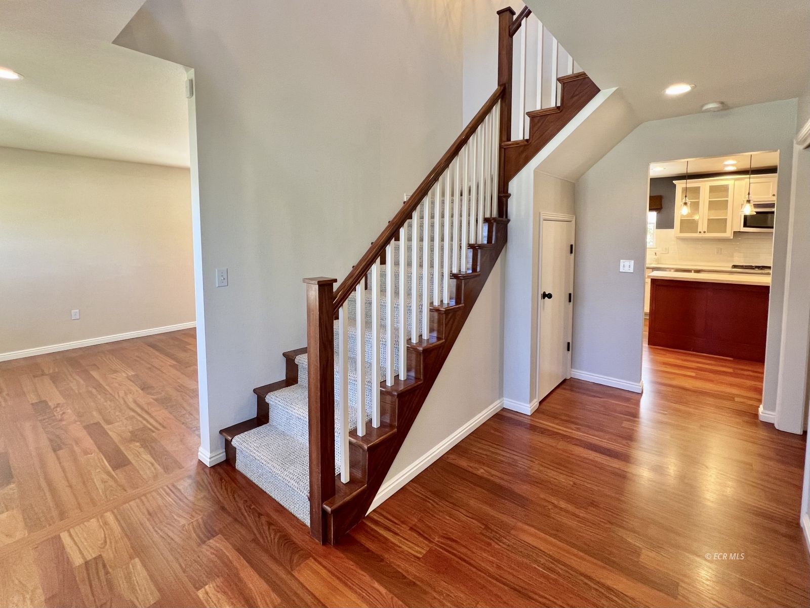 1813 Sequoia Drive Property Photo 4