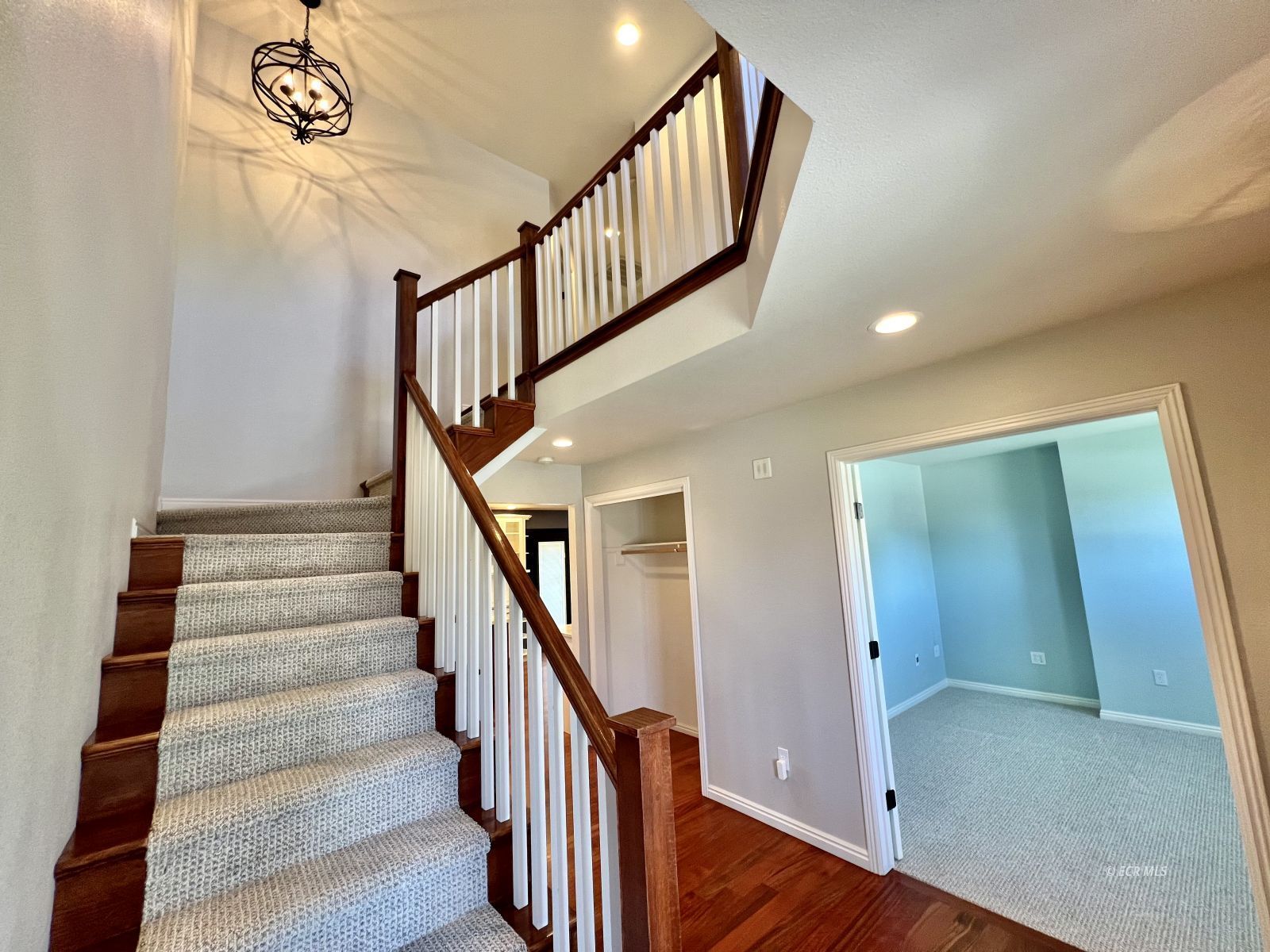 1813 Sequoia Drive Property Photo 5