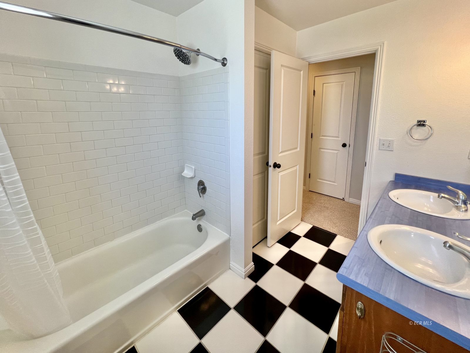 1813 Sequoia Drive Property Photo 24