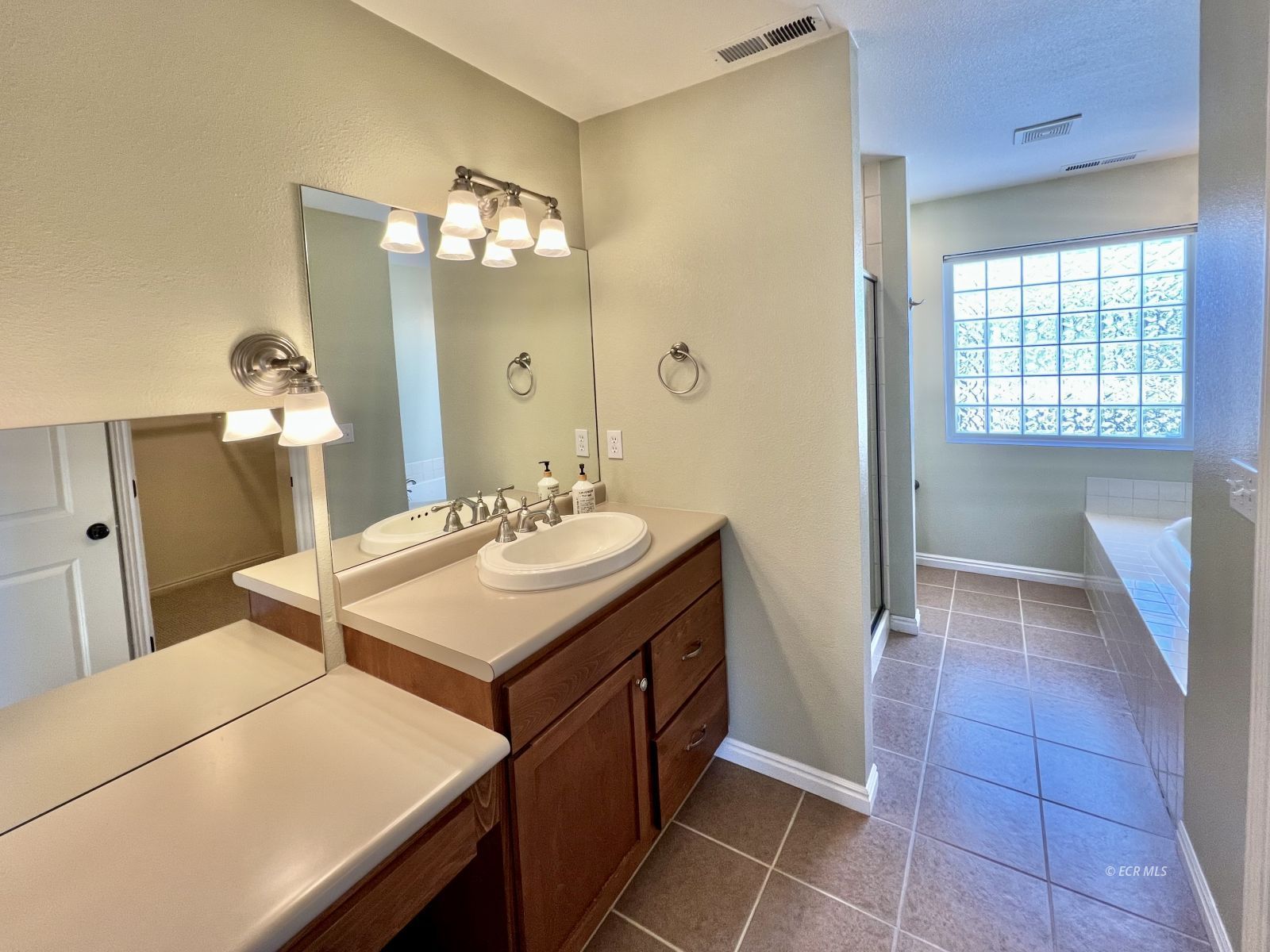 1813 Sequoia Drive Property Photo 32