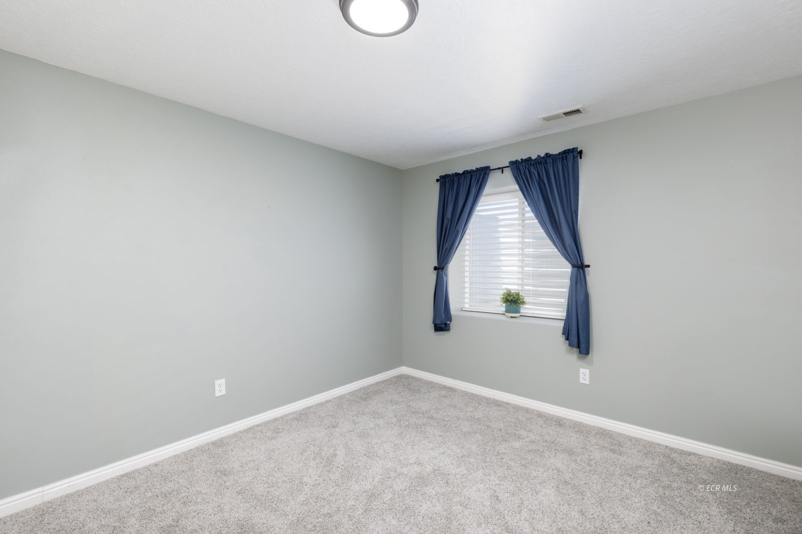 939 Blue Jay Drive Property Photo 38