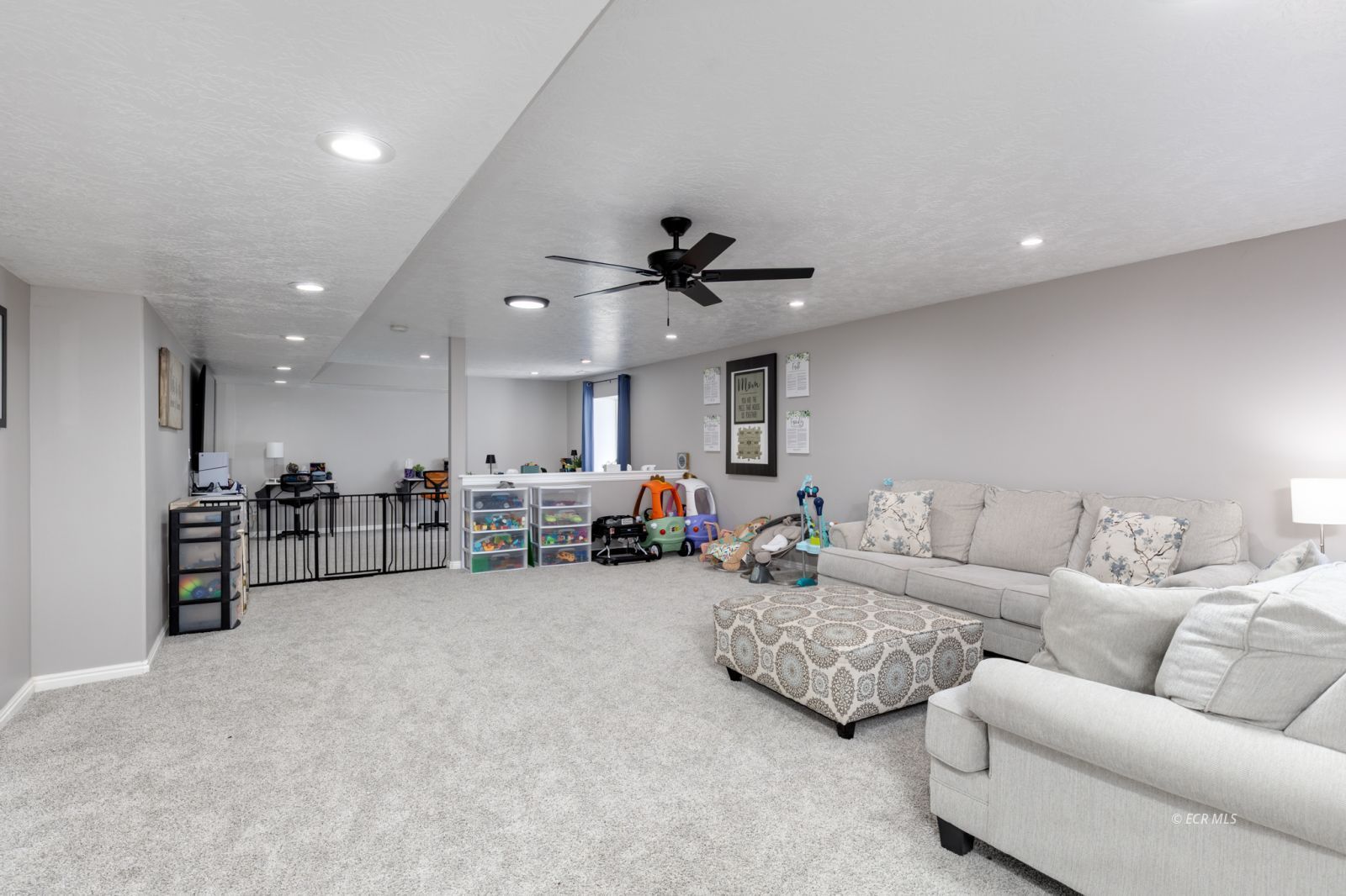 939 Blue Jay Drive Property Photo 44