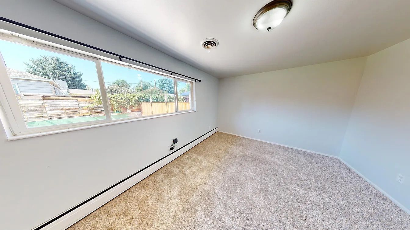 931 1st Street Property Photo 25