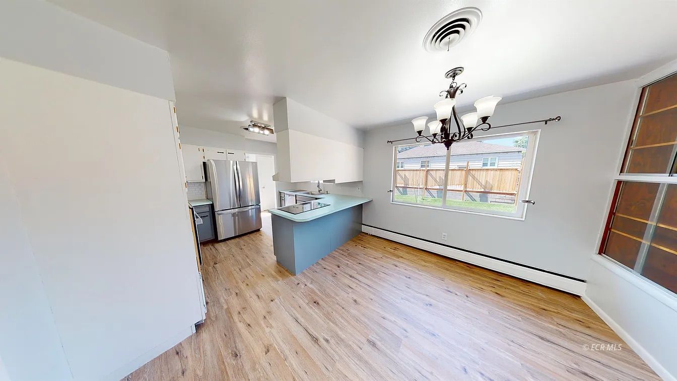 931 1st Street Property Photo 29