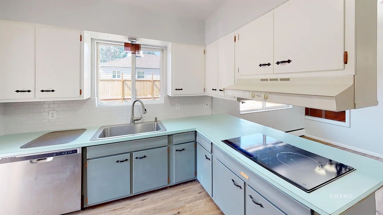 931 1st Street Property Photo 30