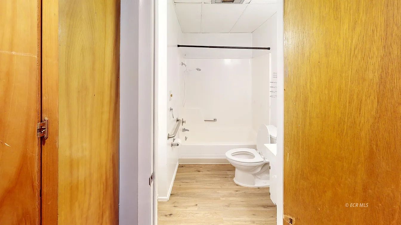 931 1st Street Property Photo 32