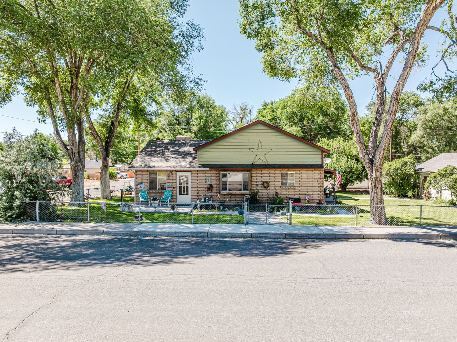 815 Ouderkirk Avenue Property Photo 1