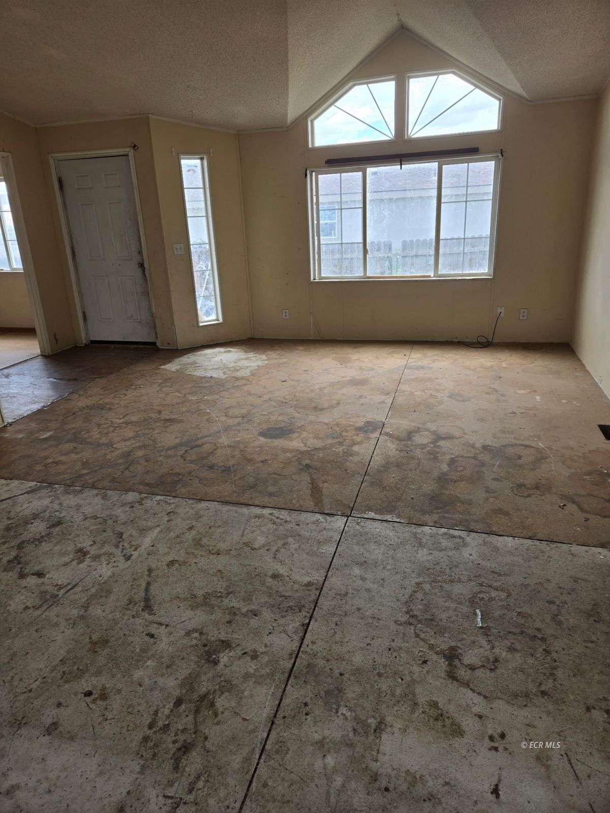 104 14th Street Property Photo 5