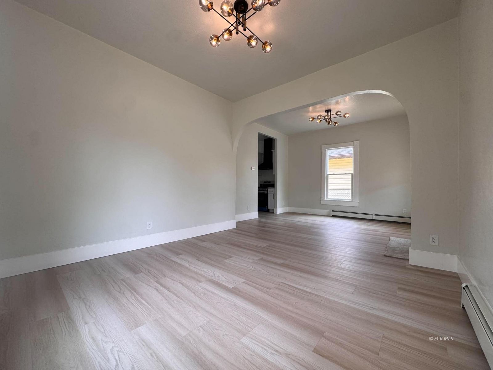 729 Pine Street Property Photo 2