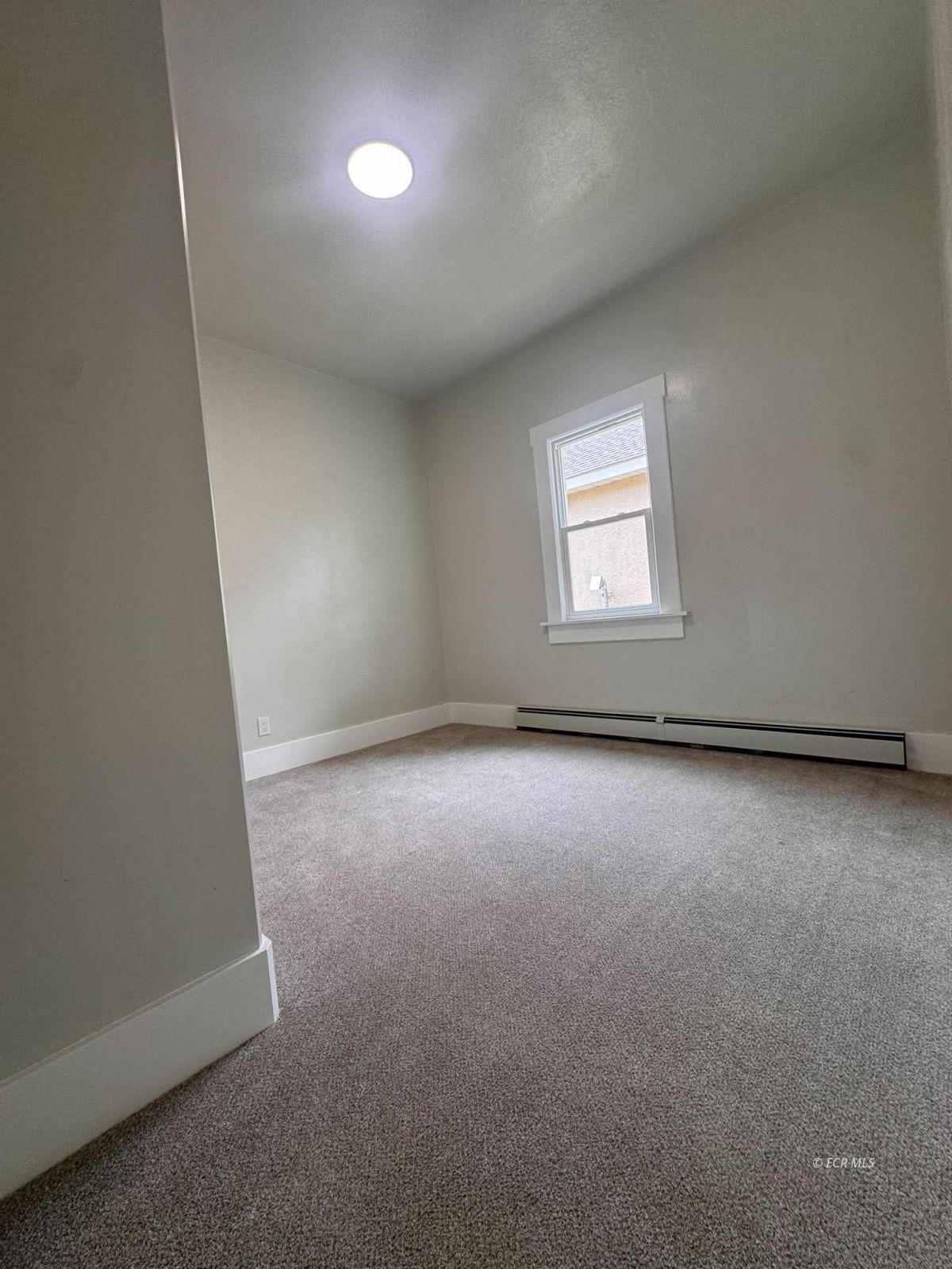 729 Pine Street Property Photo 7