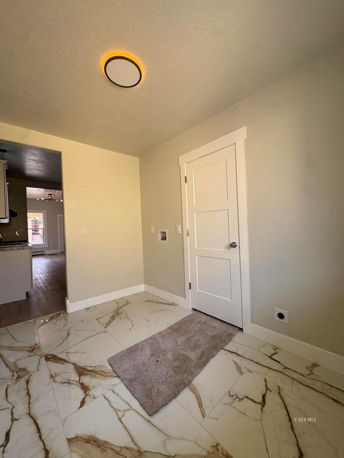 729 Pine Street Property Photo 14