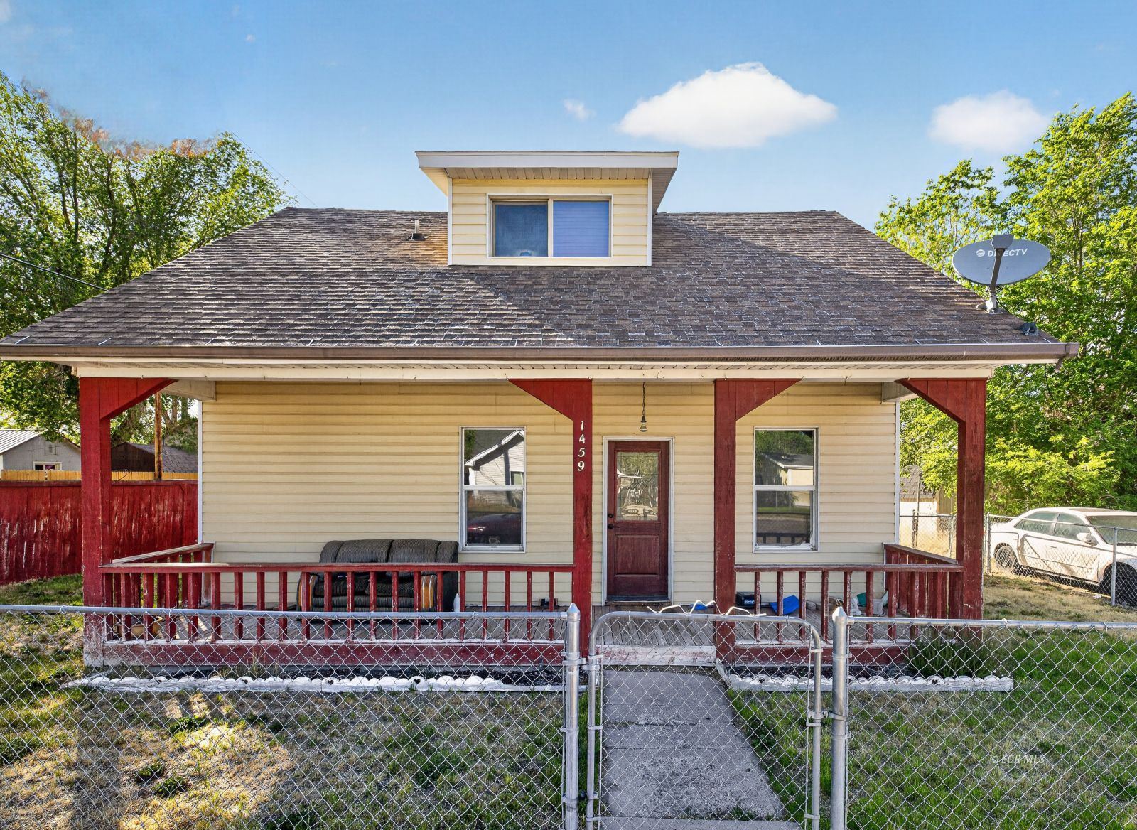 1459 Clover Avenue Property Photo 1