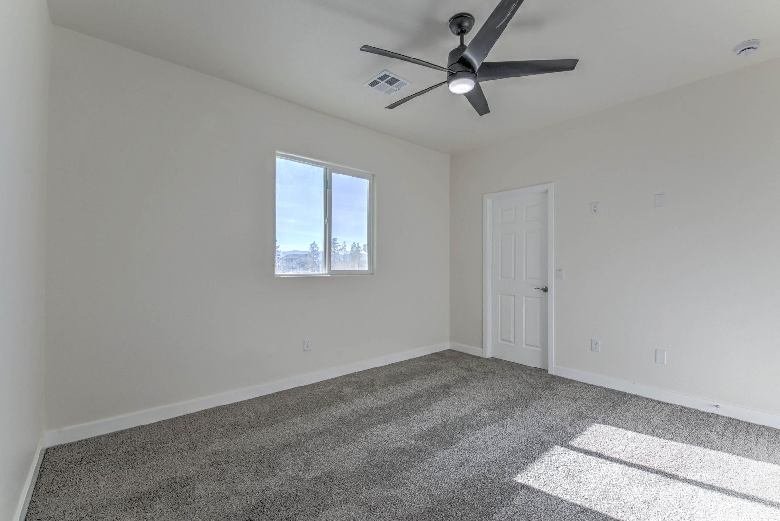 101 E Ironton Street Property Photo 18