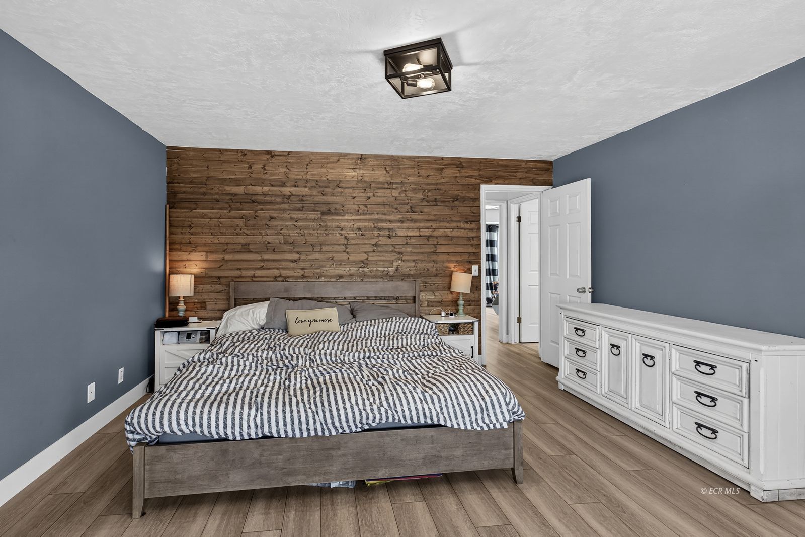 1526 Clover Hills Drive Property Photo 14