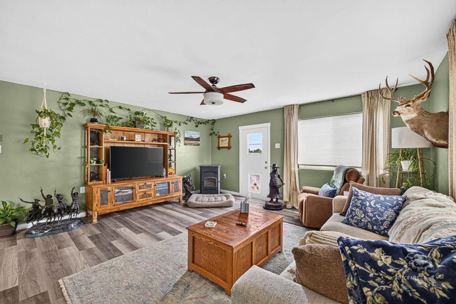 455 Lyndhurst Drive Property Photo 11