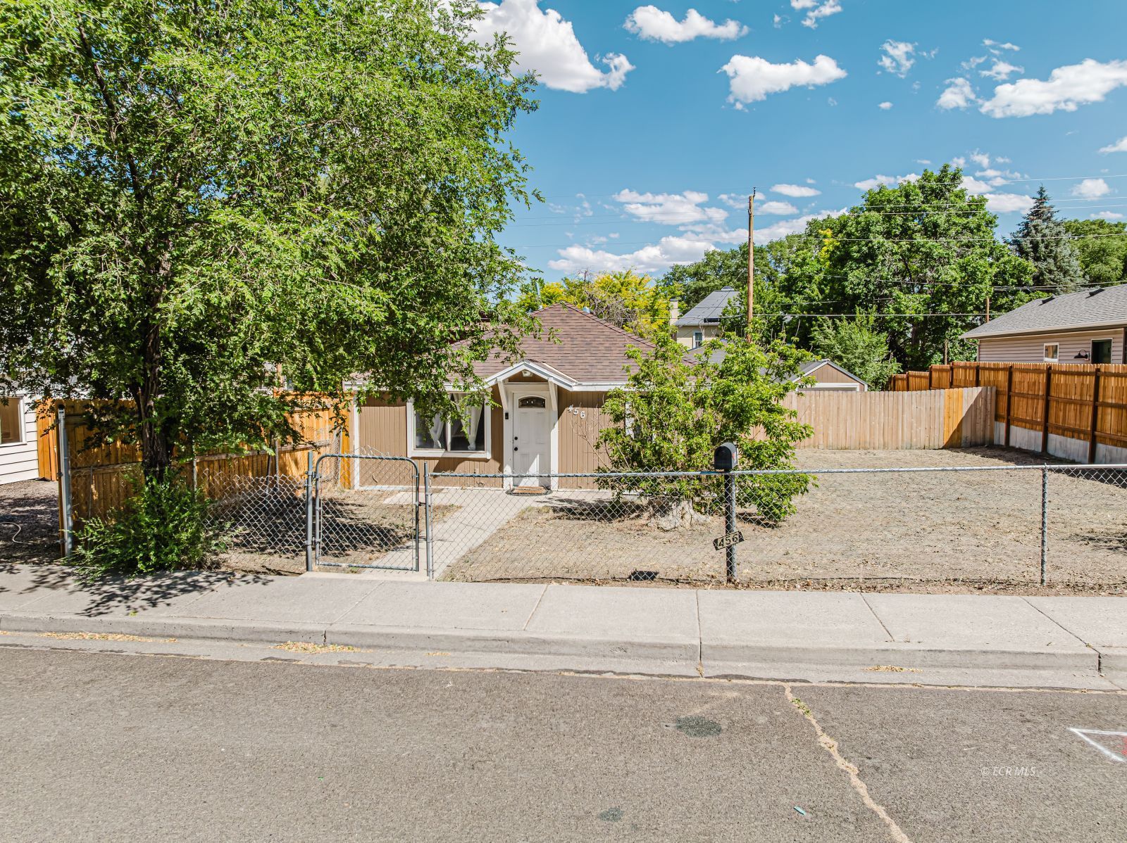 456 Walnut Street Property Photo 2