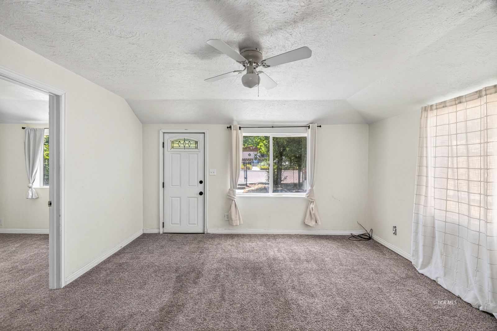 456 Walnut Street Property Photo 8