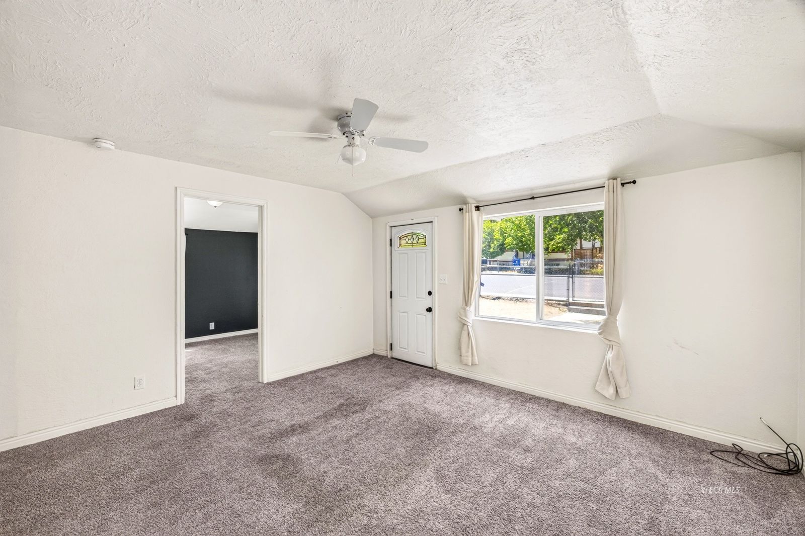 456 Walnut Street Property Photo 12
