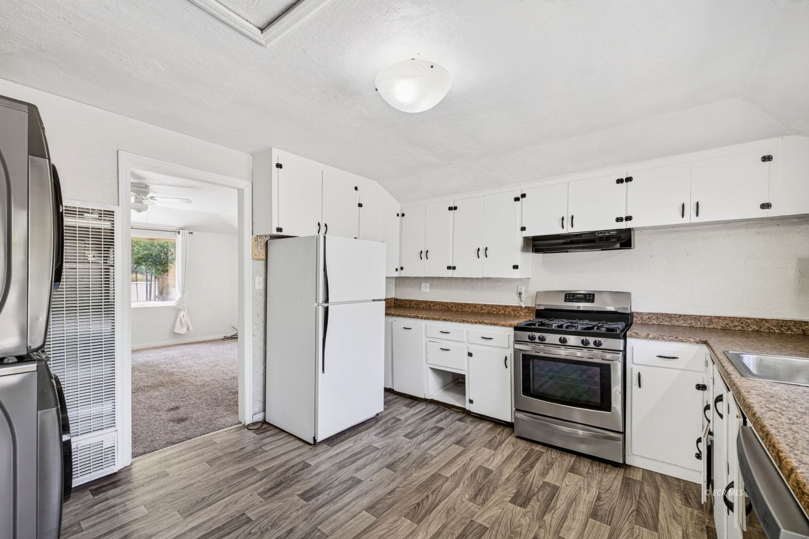 456 Walnut Street Property Photo 15