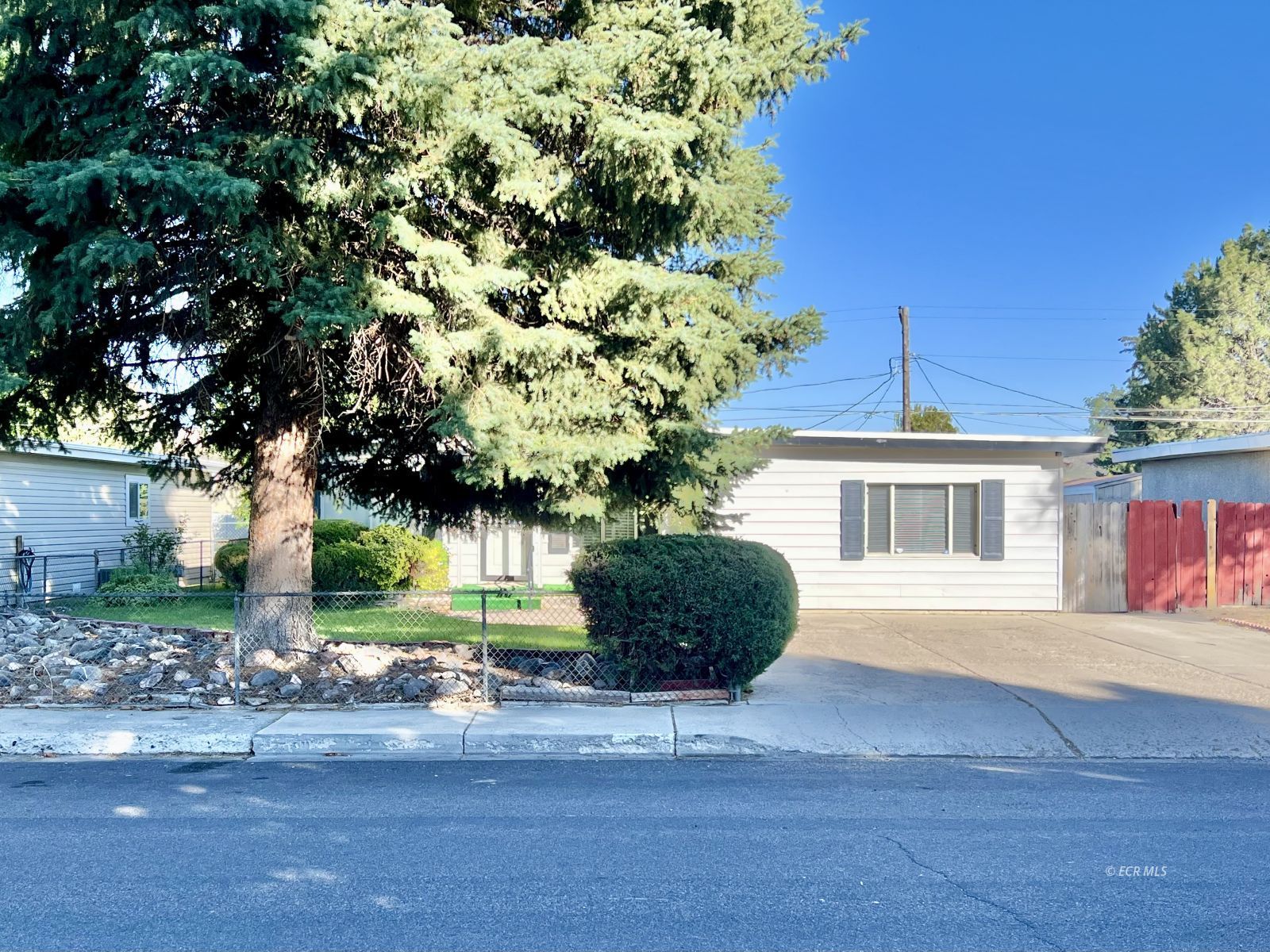 226 Willow Street Property Photo 26