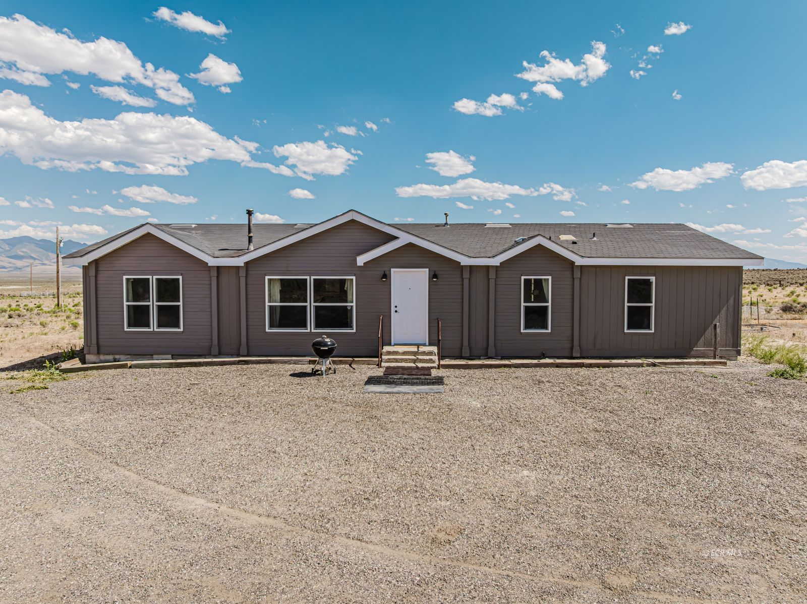 1531 El24 Road Property Photo 5