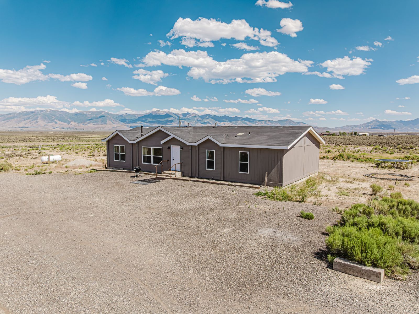 1531 El24 Road Property Photo 6