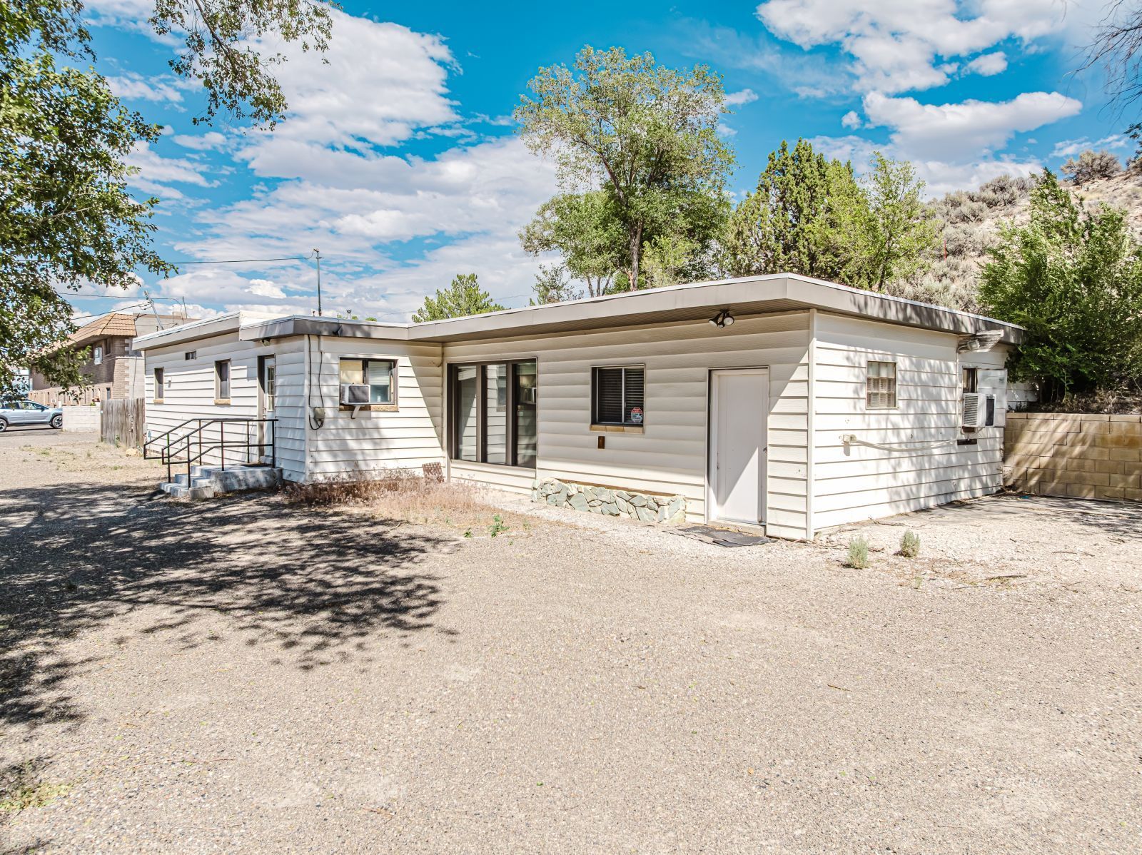 1050 Lamoille Highway Property Photo 3