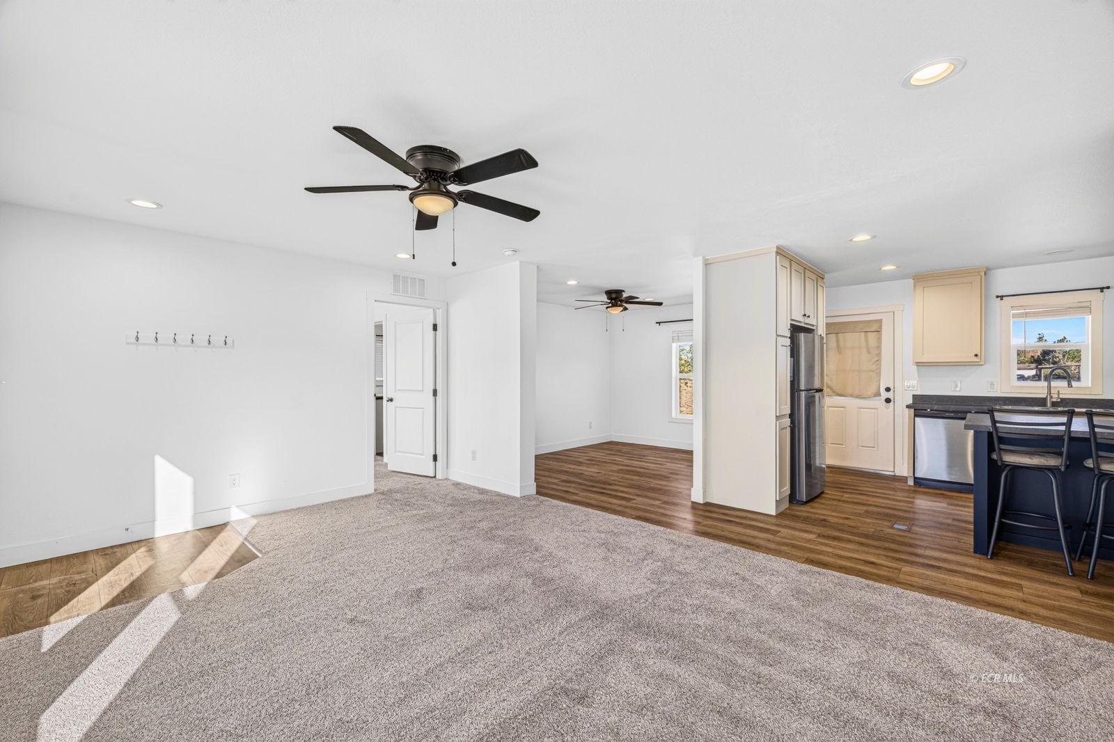 937 Spring Valley Parkway Property Photo 5