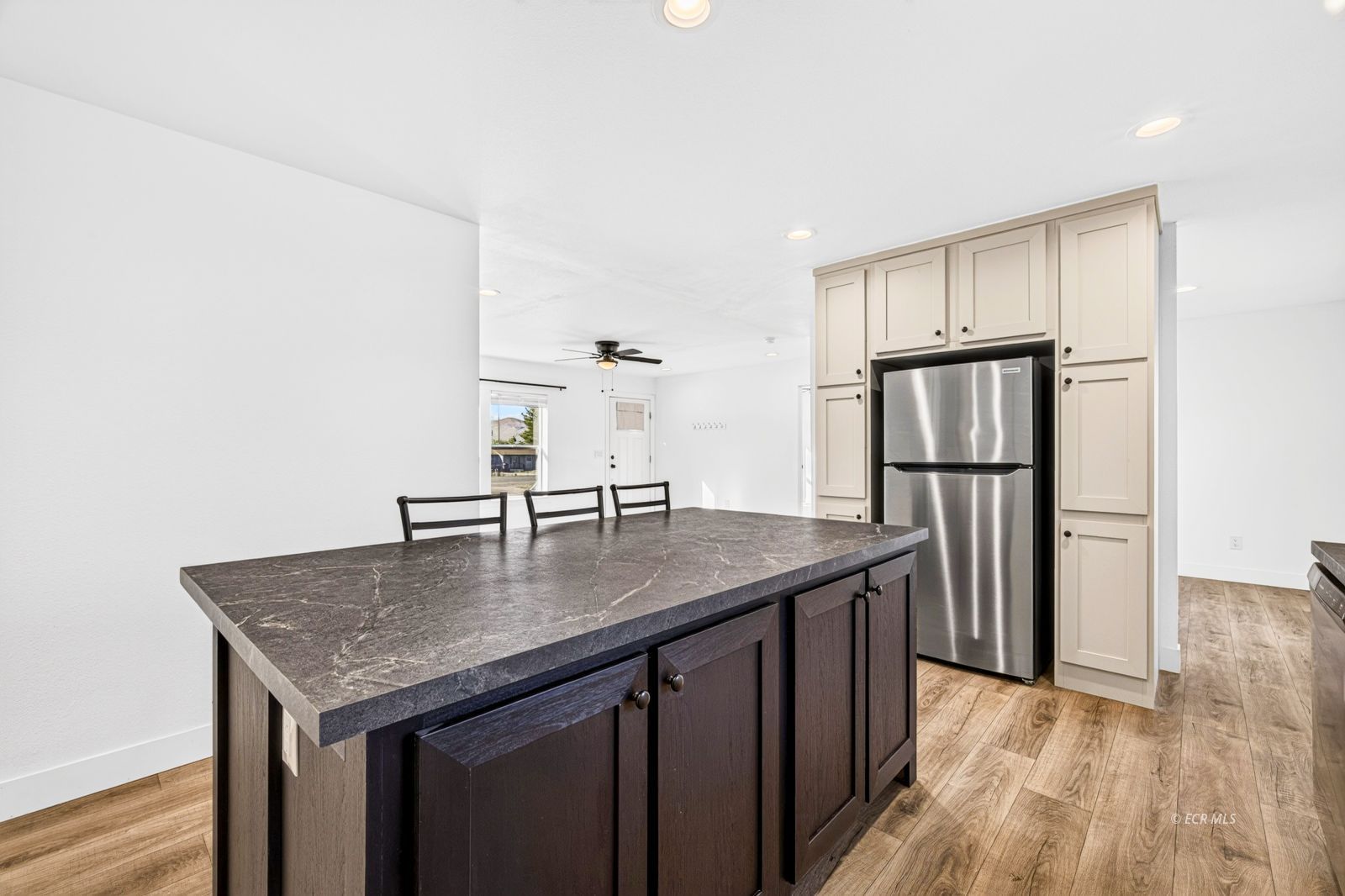 937 Spring Valley Parkway Property Photo 14