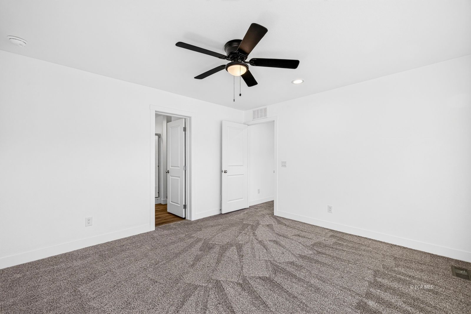 937 Spring Valley Parkway Property Photo 16
