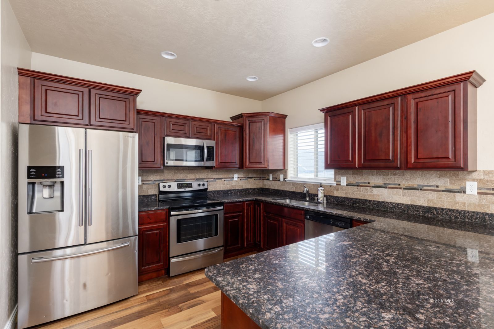 3817 Boulder Creek Property Photo 7