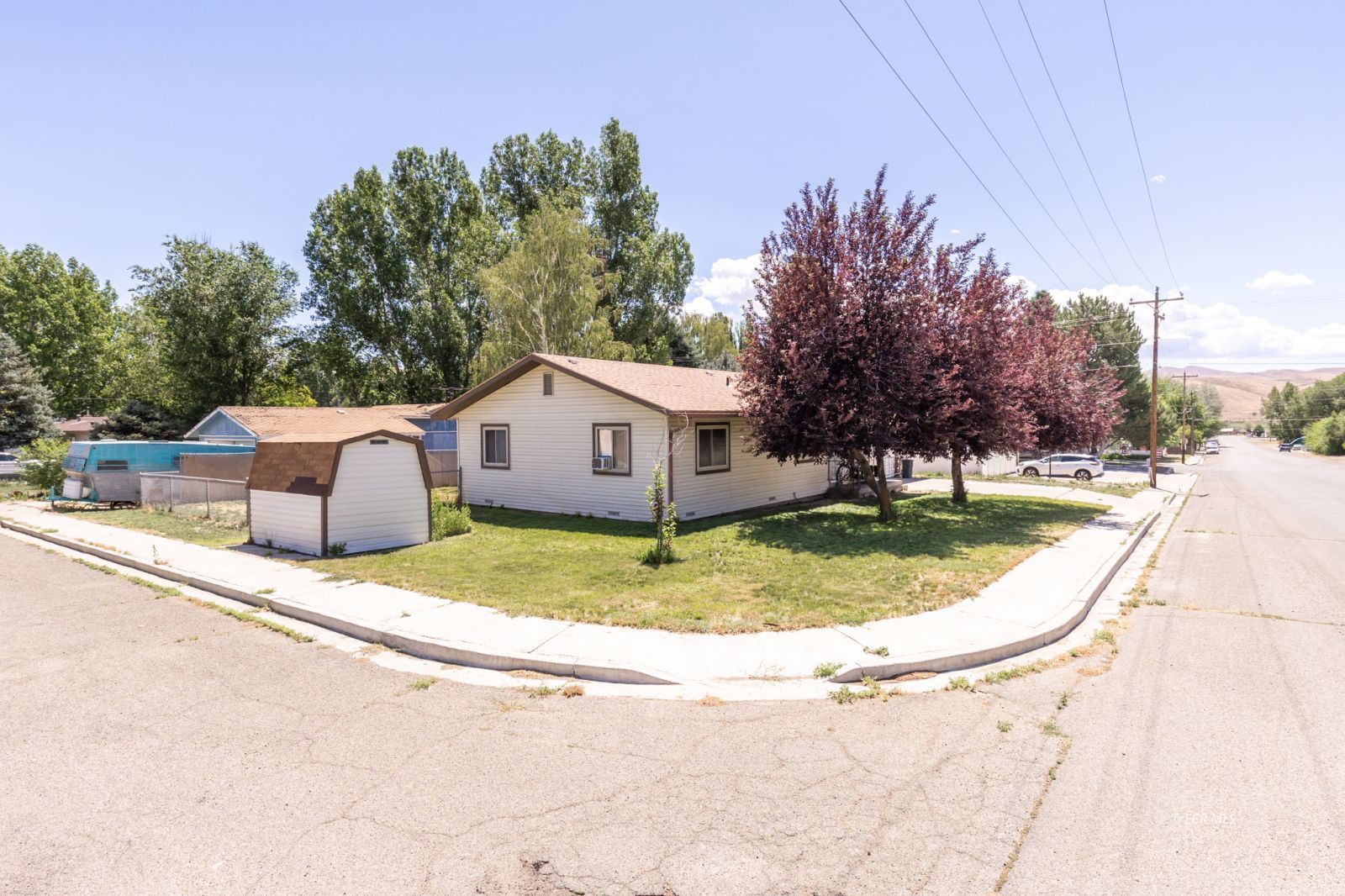 441 4th Street Property Photo 4