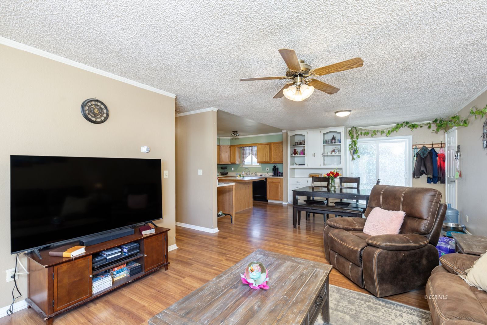 441 4th Street Property Photo 8