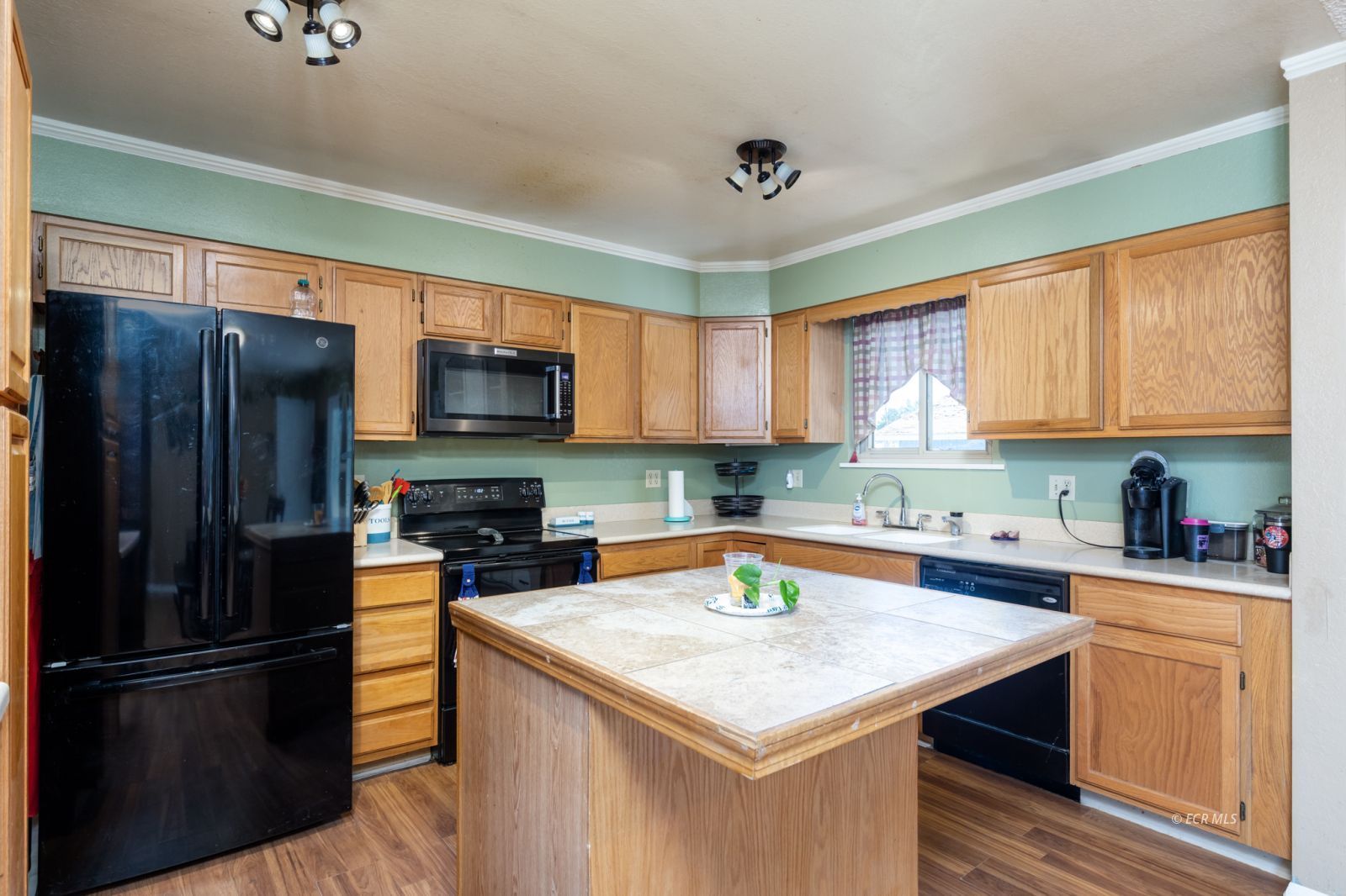 441 4th Street Property Photo 11