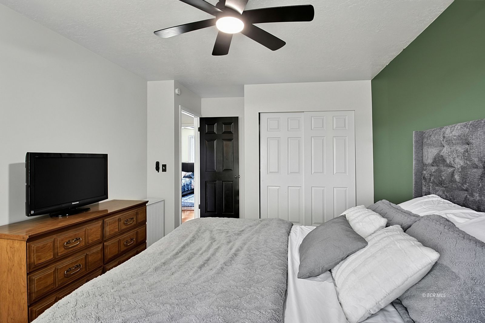 2312 Sierra Drive Property Photo 15