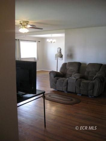 1112 Ruby Avenue Property Photo 6