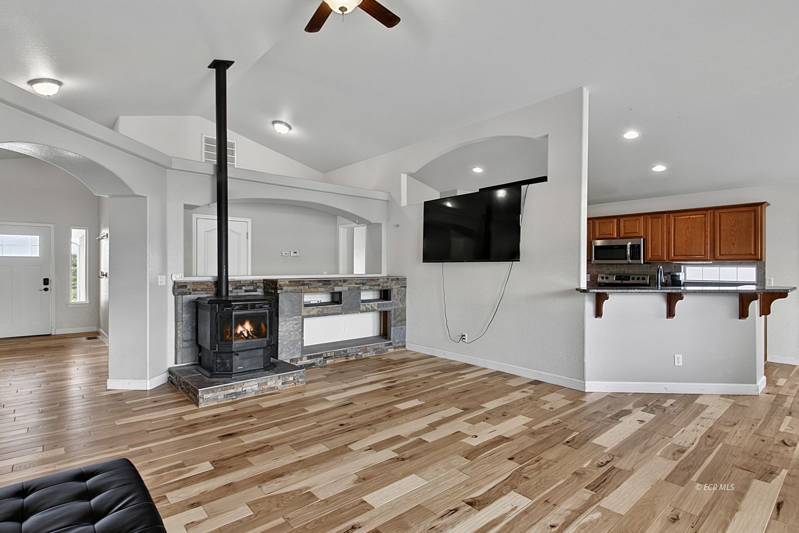 254 Brooklawn Drive Property Photo 4