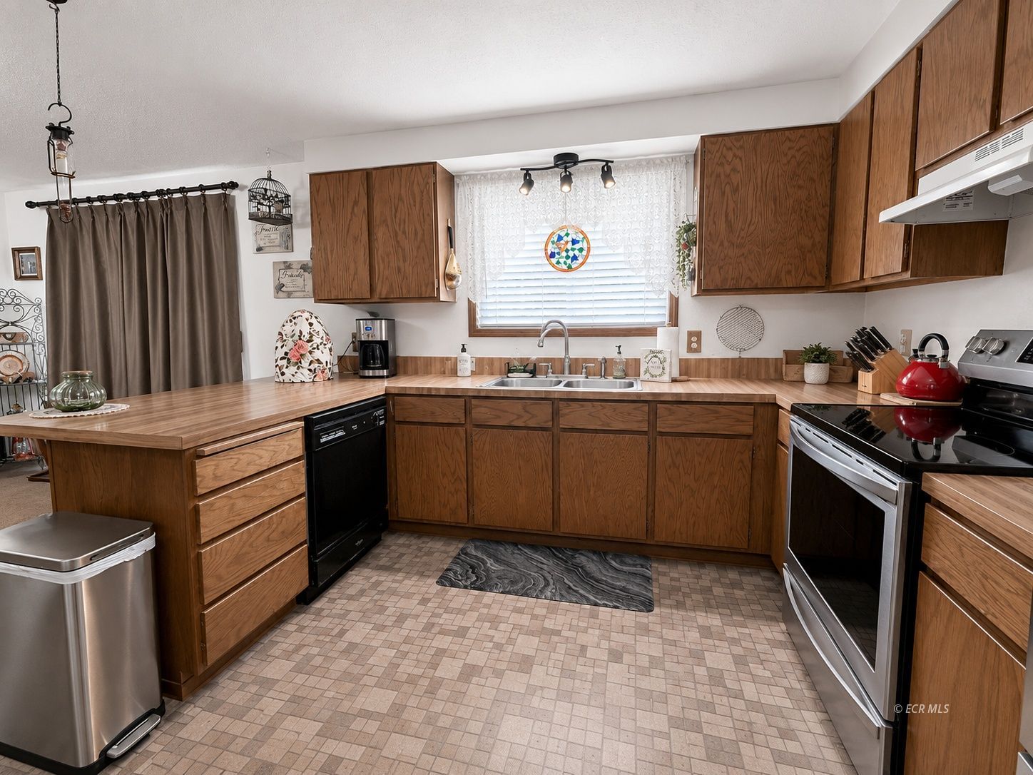 175 Greencrest Drive Property Photo 16