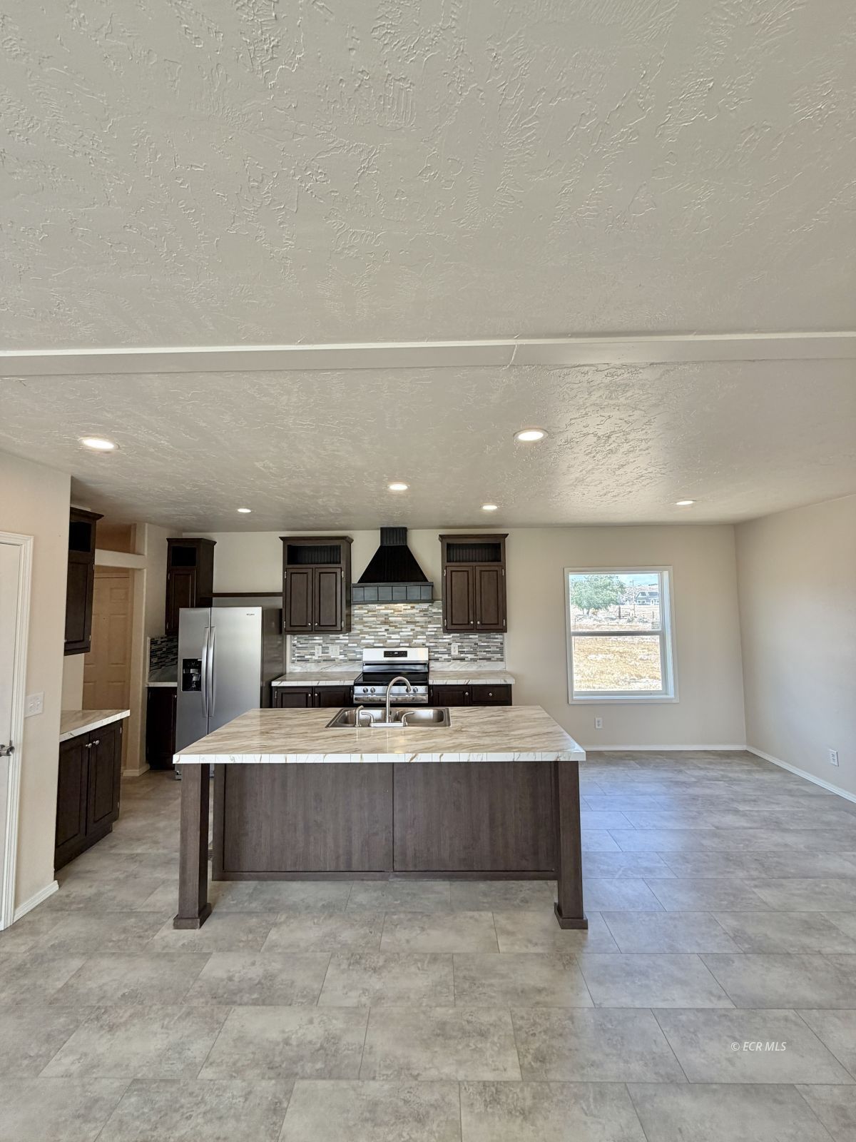 5558 Apache Avenue Property Photo 2