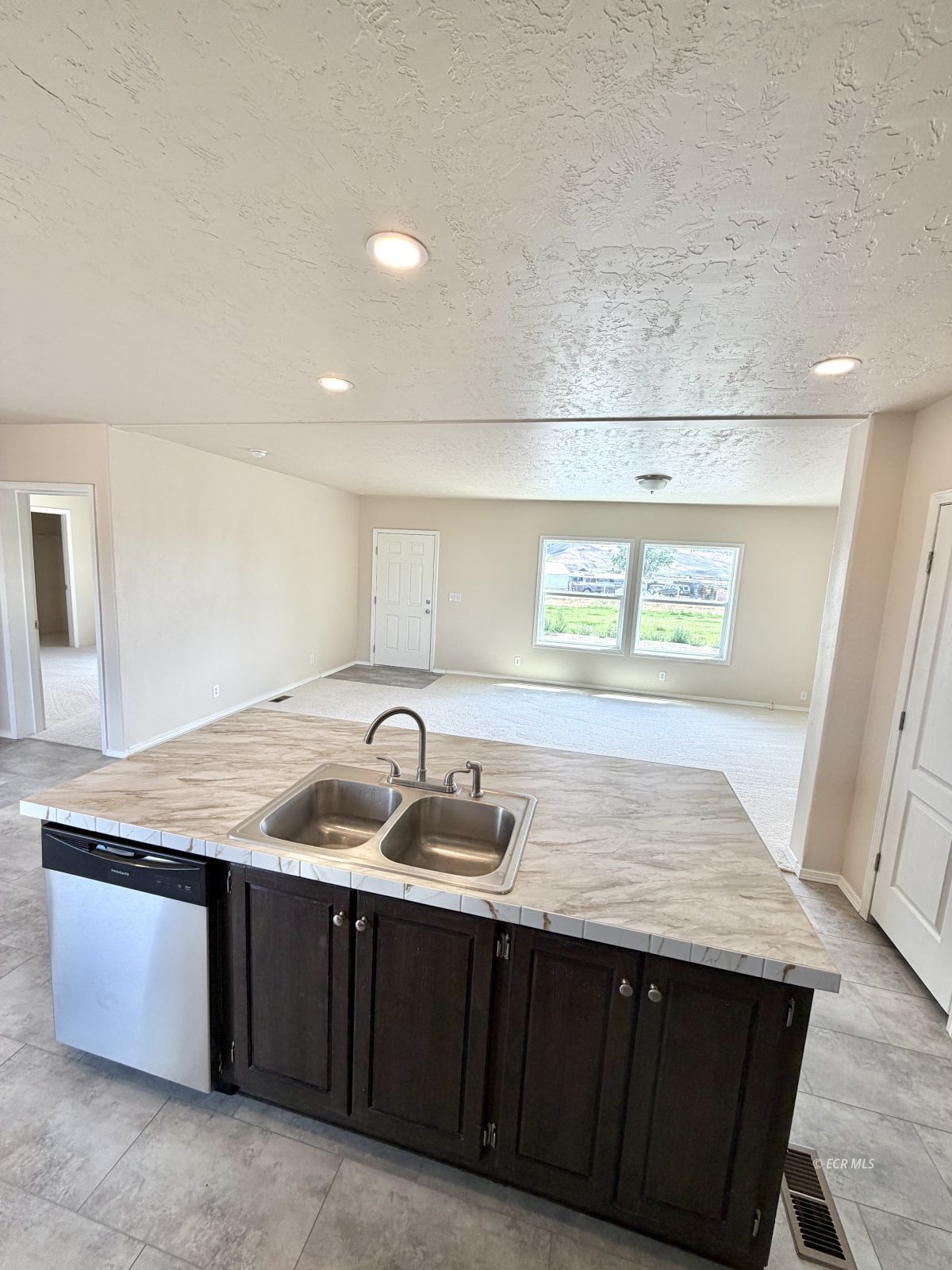5558 Apache Avenue Property Photo 7