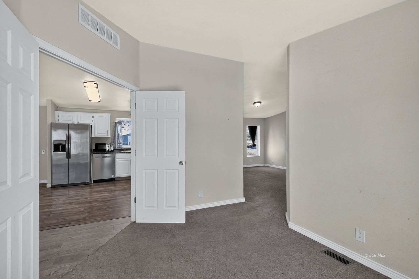 695 Dillon Lane Property Photo 18